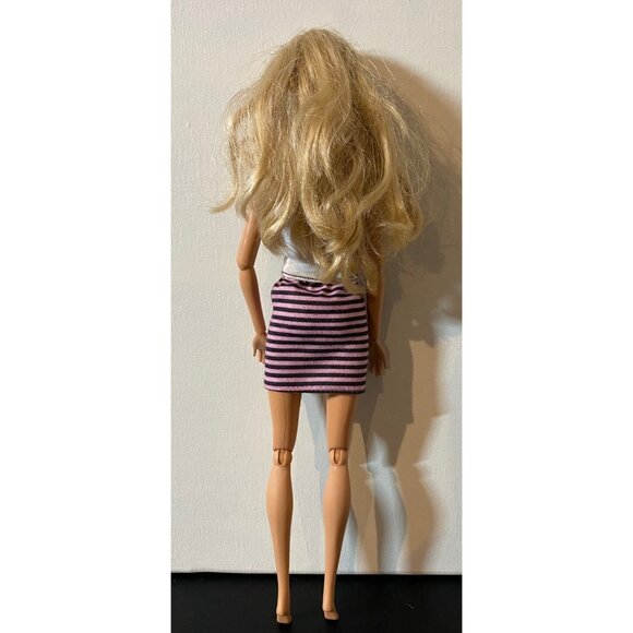 Mattel Barbie Fashionistas Swappin' Styles Sweetie Doll T7415 2010 - Picture 5 of 11